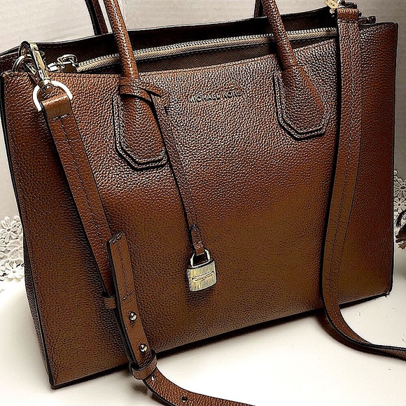 SOLD Like New Michael Kors Saffiano Leather Handbag - Picture 11 of 14